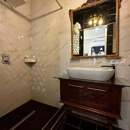 Enchanting In Old Town Bed & Breakfast